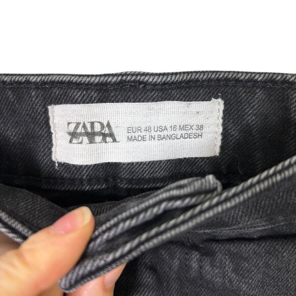 Zara Black Denim Shorts Women’s 16 Distressed Raw Hem - Picture 3 of 6